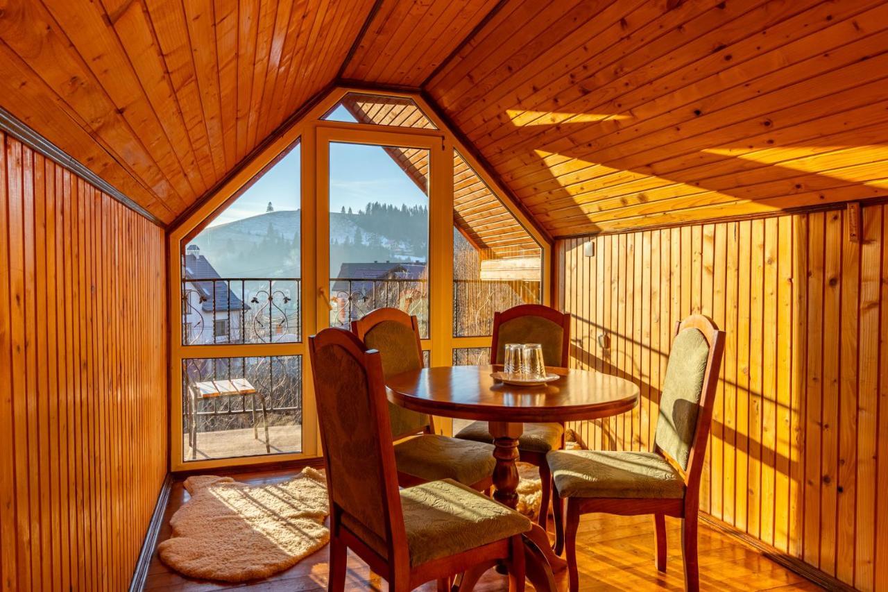 Гуцульська Світлиця Hotel Bukovel Exterior foto